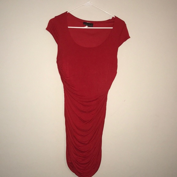 DONATED DRESSES 🔴 - Picture 2 of 3